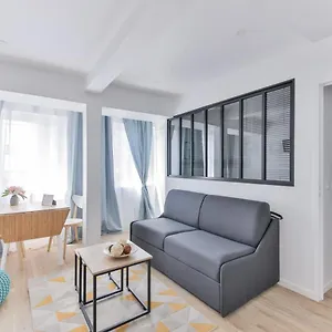Beautiful Flat Next To Saint Lazare Opera Apartamento