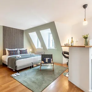 Sweett - Avenue Hoche Paris