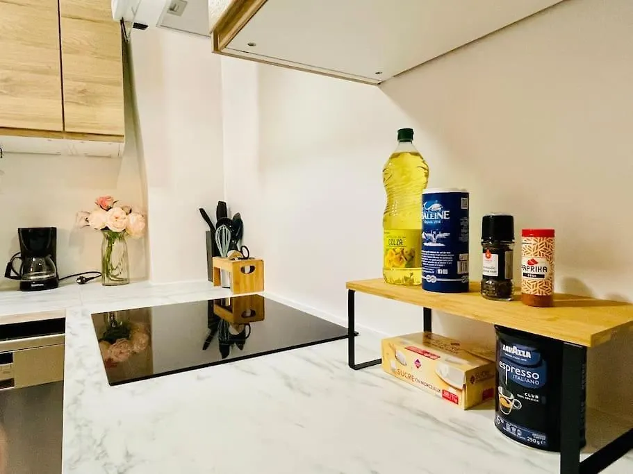 Appartement De Luxe Juste A Cote Des Champs-Elysees Paris 0*,  France
