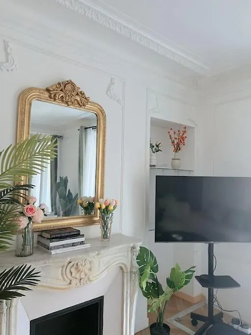 Appartement De Luxe Juste A Cote Des Champs-Elysees Paris 0*,  France