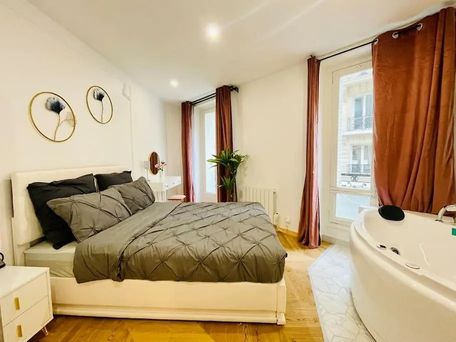 Appartement De Luxe Juste A Cote Des Champs-Elysees Paris