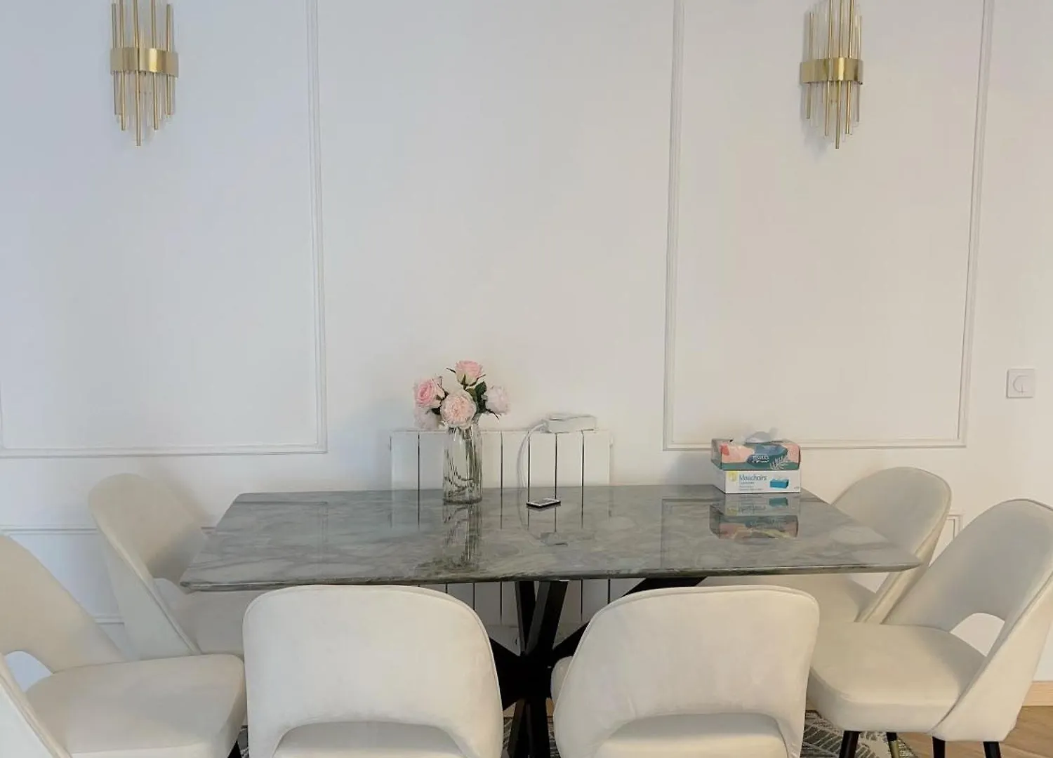 Appartement De Luxe Juste A Cote Des Champs-Elysees Paris Apartment